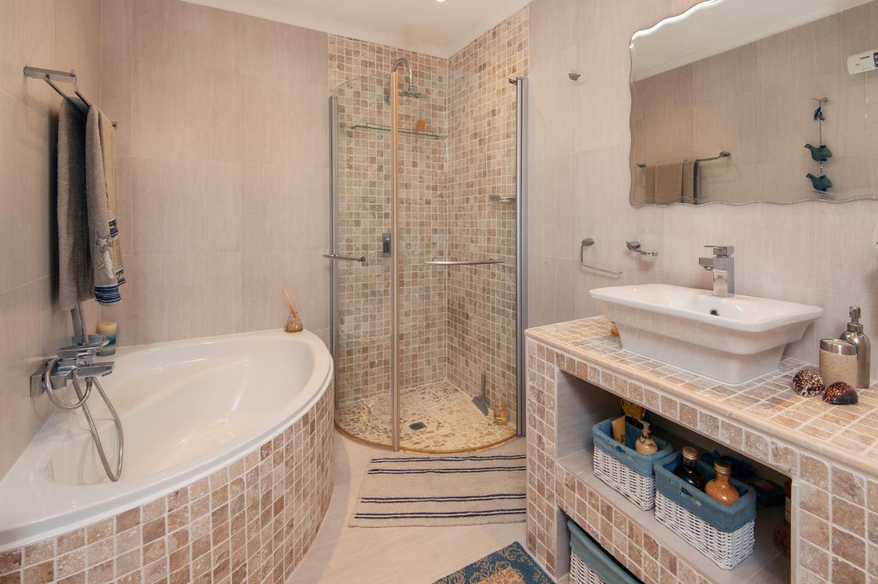 Hermanus Haven, Entire Home, On The Sea, Private Pool, Secure Екстериор снимка